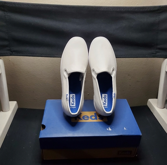 KEDS Women's Champion Slip On Leather Sneaker Size 5, White - Picture 8 of 11